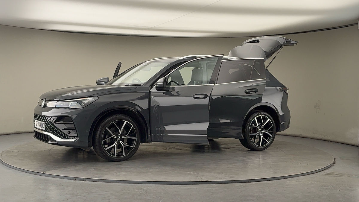 Used Volkswagen Tiguan 2024 for sale - 77681555: Photo 48