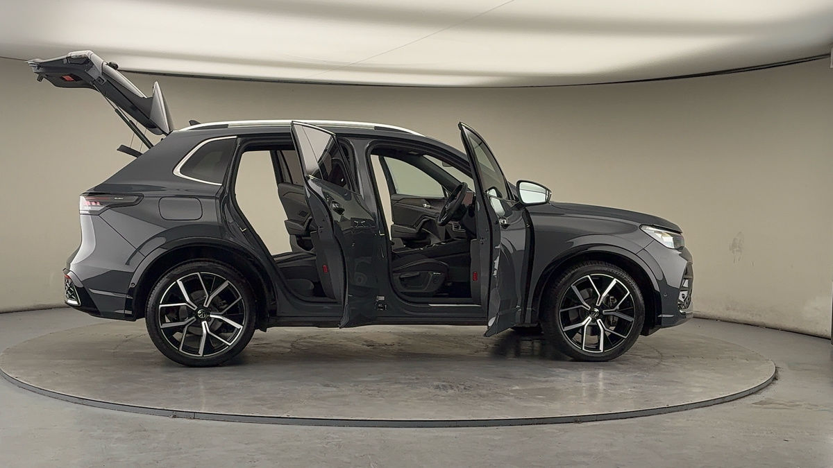 Used Volkswagen Tiguan 2024 for sale - 77681555: Photo 56