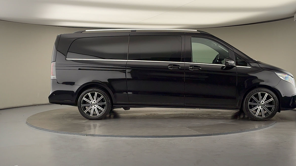 Used Mercedes-Benz V-Class 2024 for sale - 78213282: Photo 16