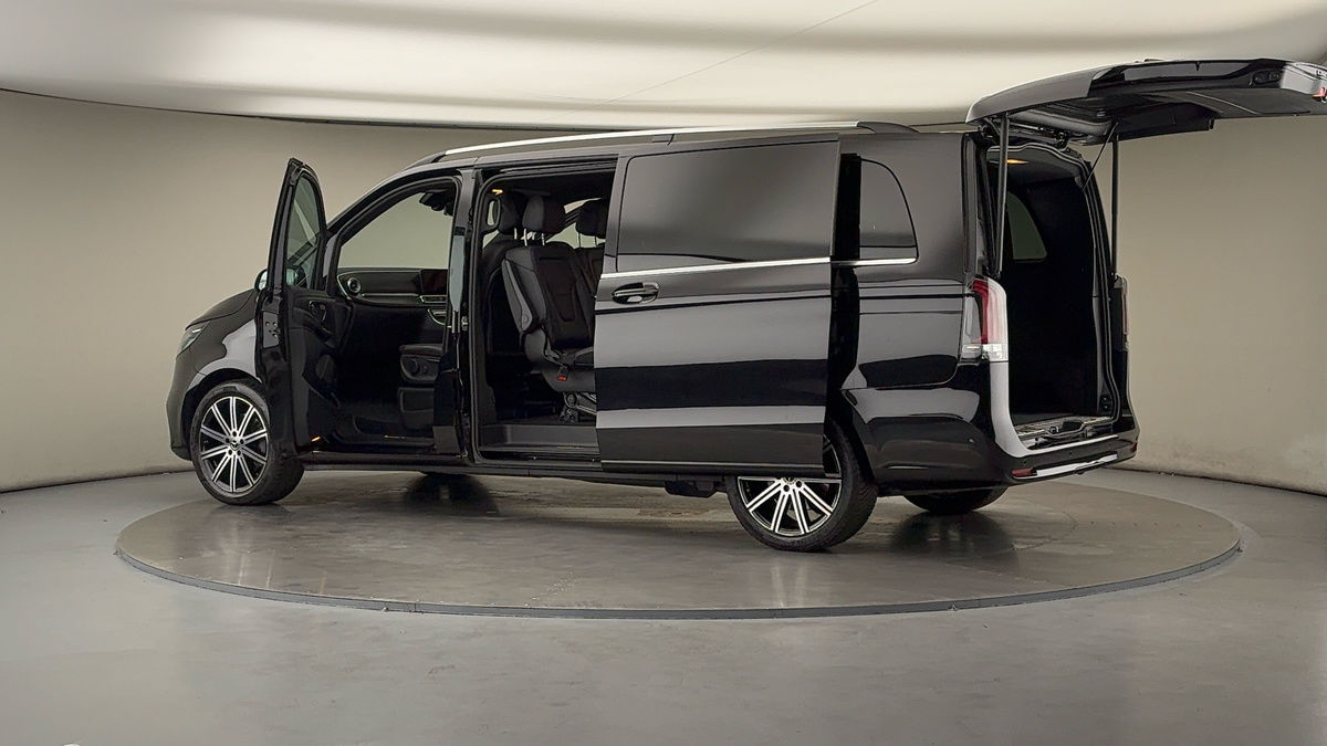 Used Mercedes-Benz V-Class 2024 for sale - 78213282: Photo 46