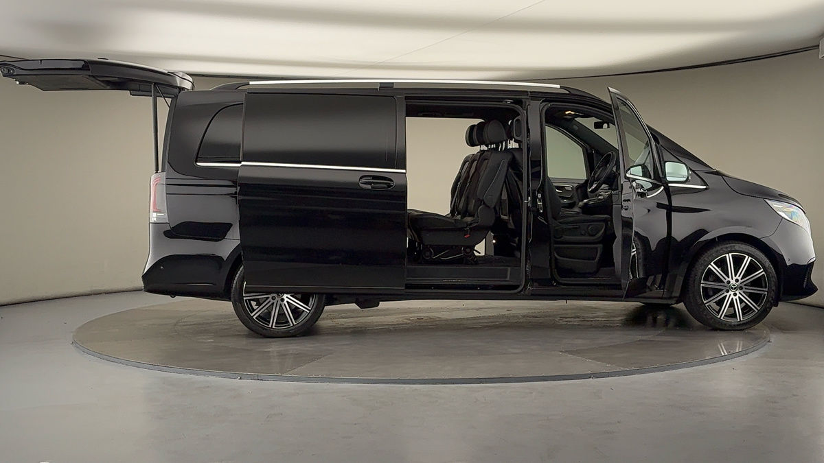 Used Mercedes-Benz V-Class 2024 for sale - 78213282: Photo 57