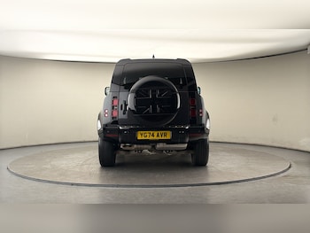 Used Land Rover Defender 90 2024 for sale - 77937571: Photo
