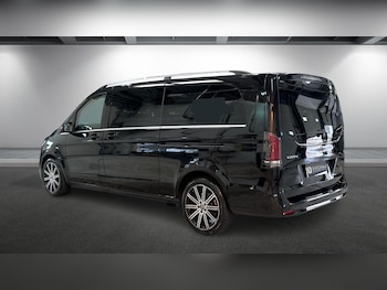 Used Mercedes-Benz V-Class 2024 for sale - 75704595: Photo