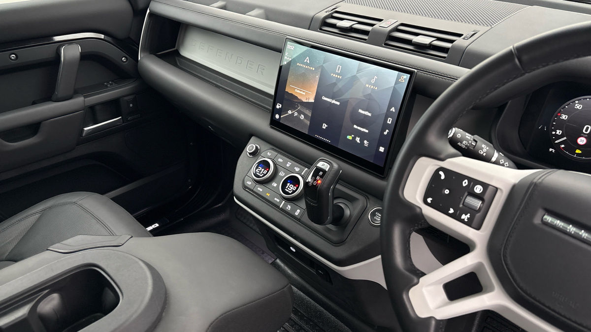 Used Land Rover Defender 2025 for sale - 78018083: Photo 18