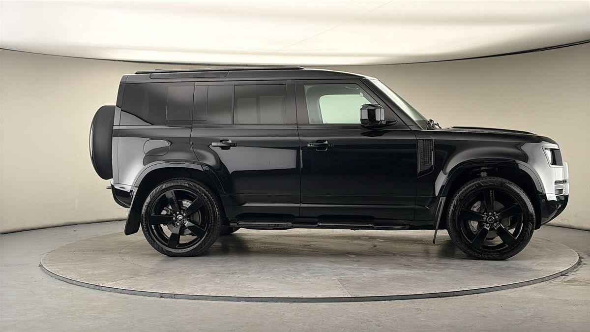 Used Land Rover Defender 2025 for sale - 78018083: Photo 37