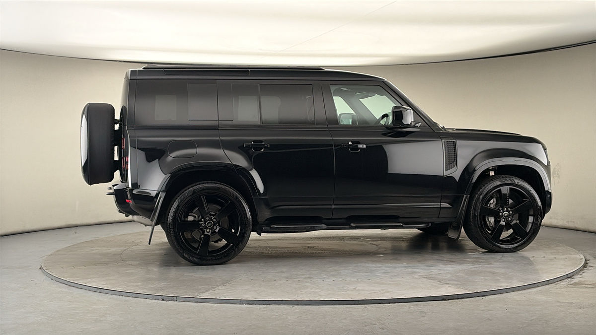 Used Land Rover Defender 2025 for sale - 78018083: Photo 38