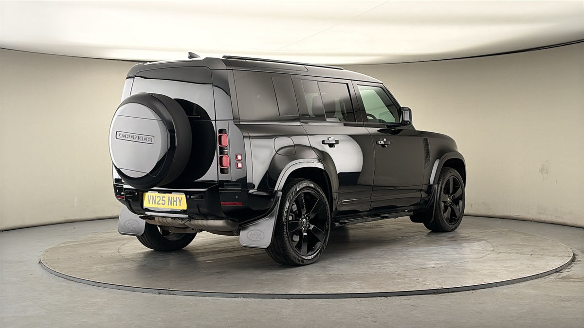 Used Land Rover Defender 2025 for sale - 78018083: Photo 40