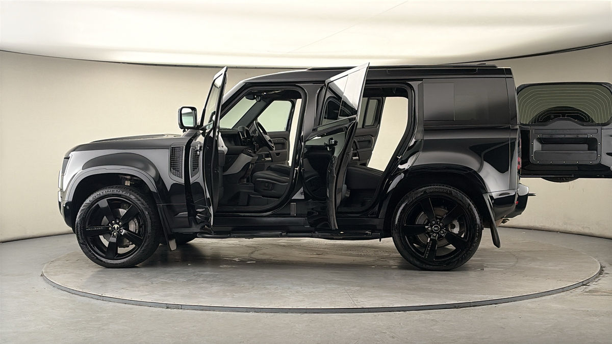 Used Land Rover Defender 2025 for sale - 78018083: Photo 47