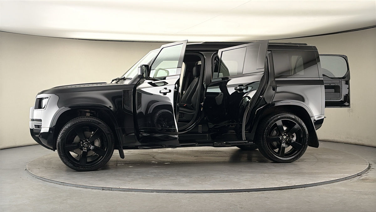 Used Land Rover Defender 2025 for sale - 78018083: Photo 48