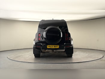 Used Land Rover Defender 2025 for sale - 78018083: Photo