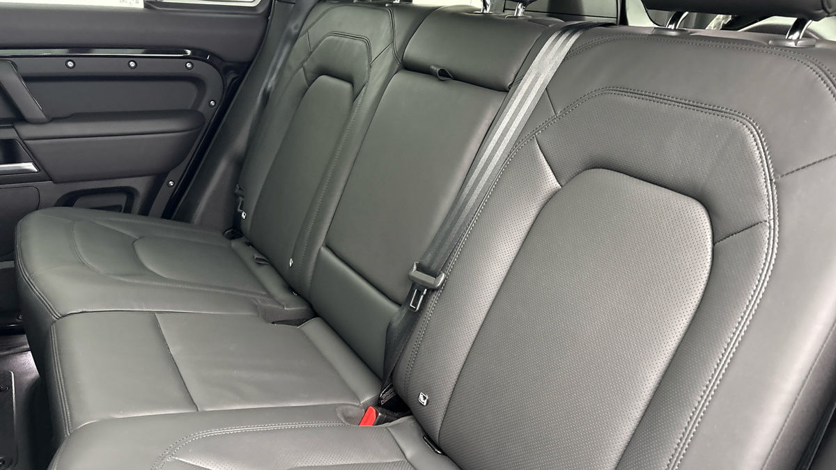Used Land Rover Defender 2025 for sale - 78018083: Photo 8