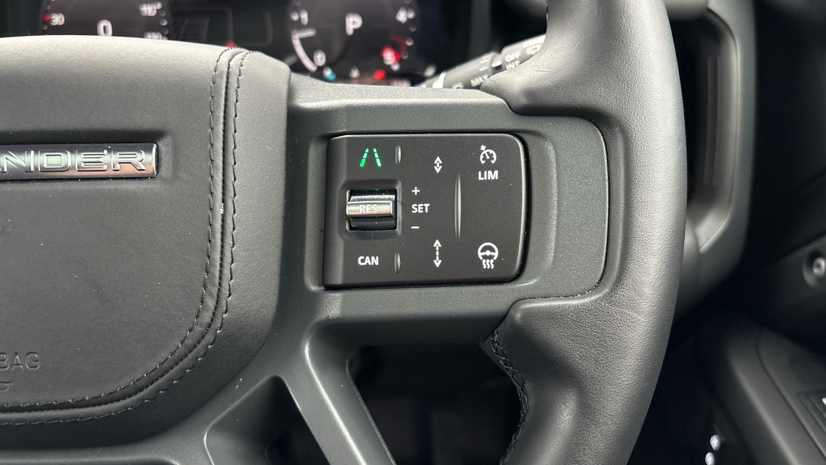 Used Land Rover Defender 2024 for sale - 77906142: Photo 14