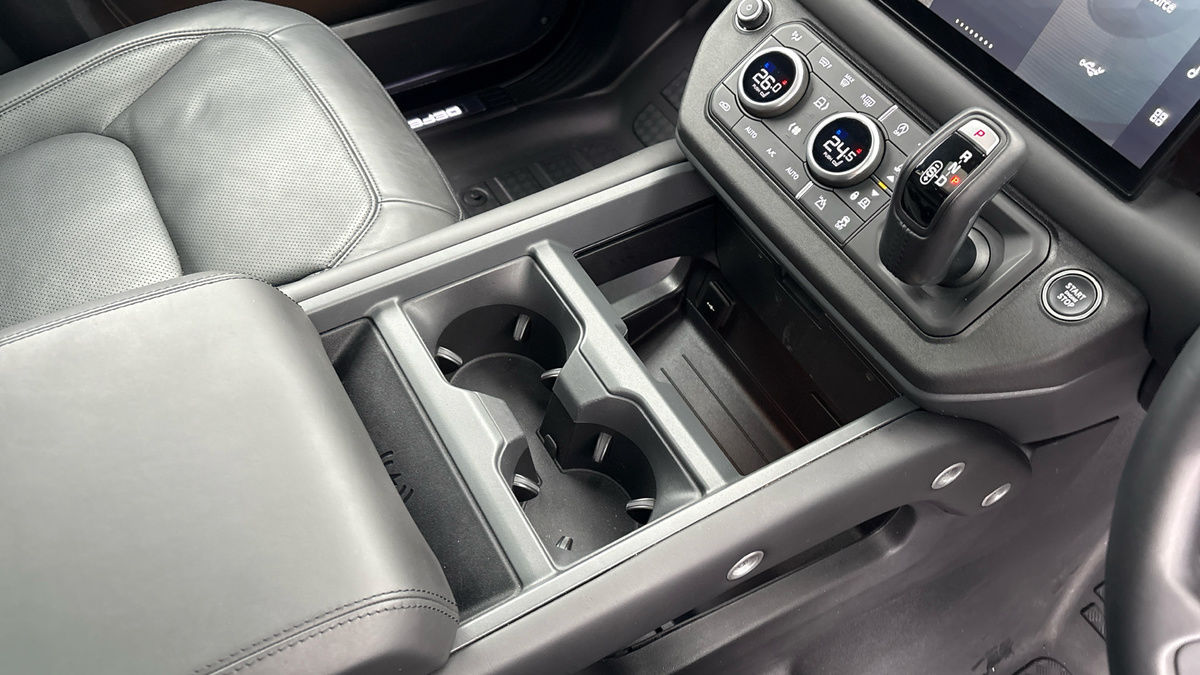 Used Land Rover Defender 2024 for sale - 77906142: Photo 18