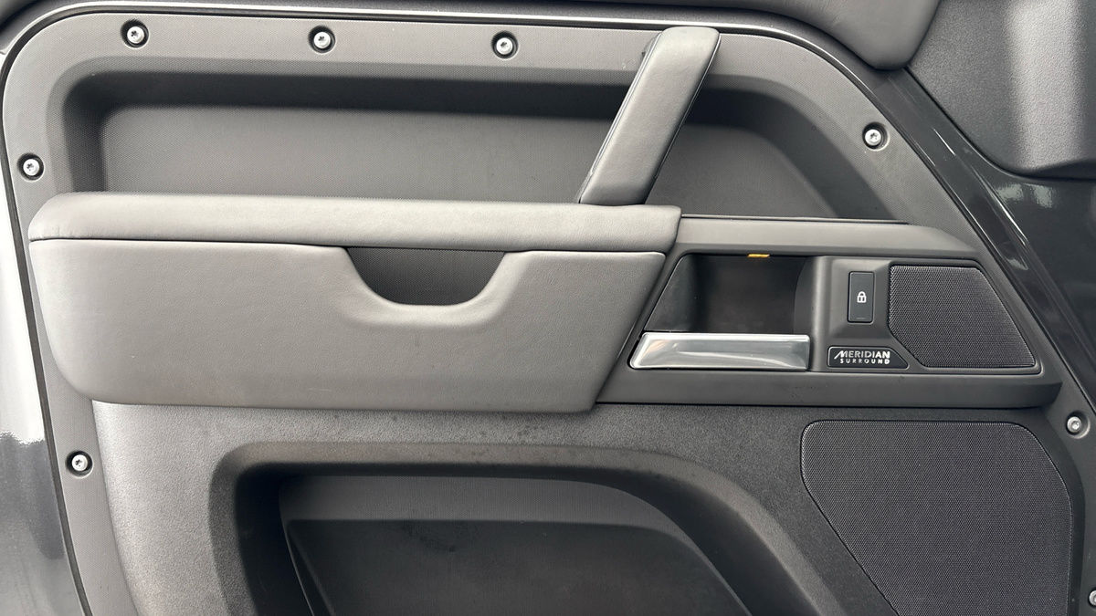 Used Land Rover Defender 2024 for sale - 77906142: Photo 19