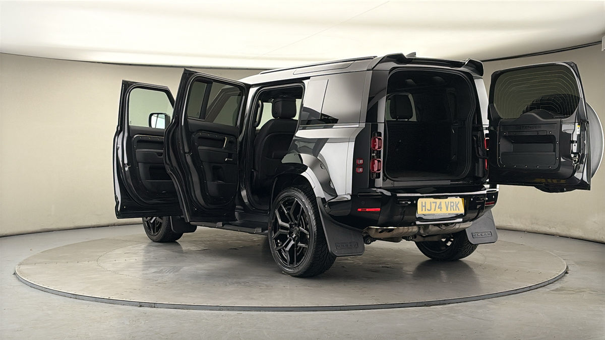 Used Land Rover Defender 2024 for sale - 77906142: Photo 23