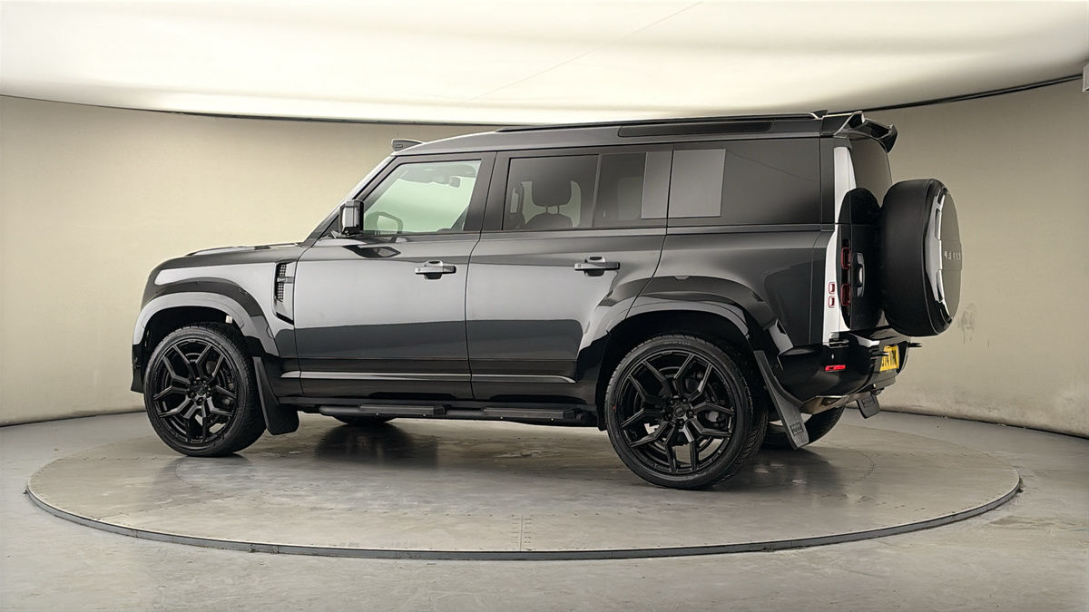 Used Land Rover Defender 2024 for sale - 77906142: Photo 31