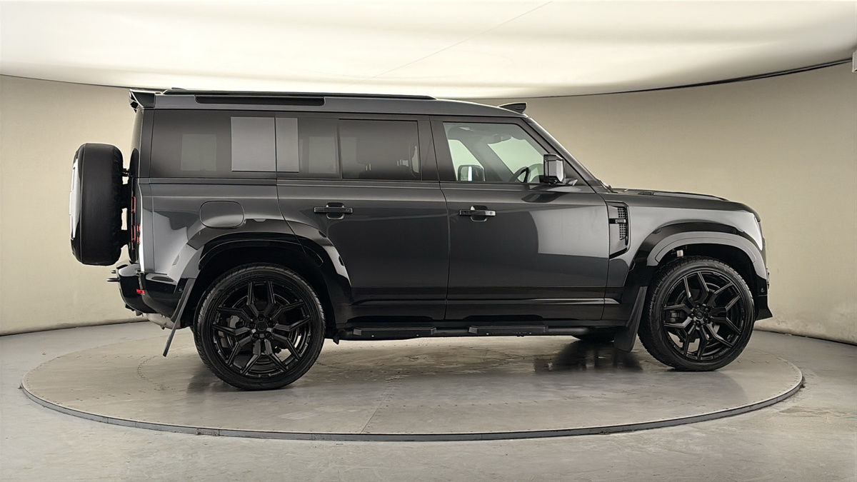 Used Land Rover Defender 2024 for sale - 77906142: Photo 42