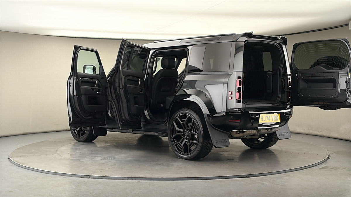 Used Land Rover Defender 2024 for sale - 77906142: Photo 48