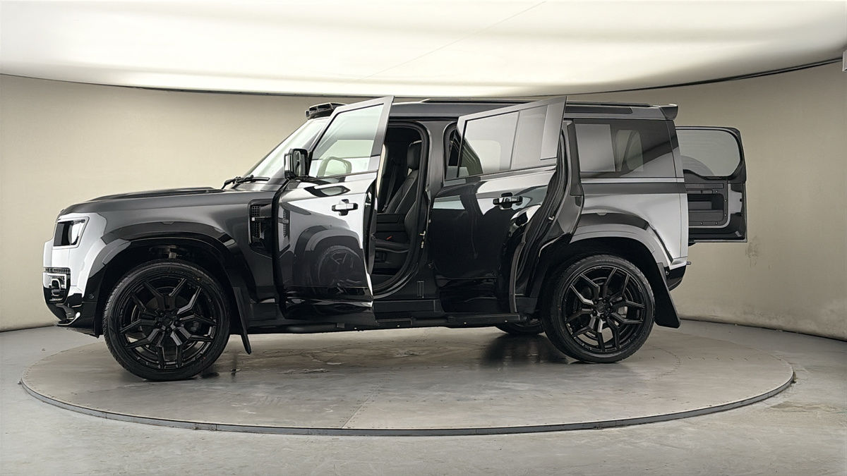 Used Land Rover Defender 2024 for sale - 77906142: Photo 52