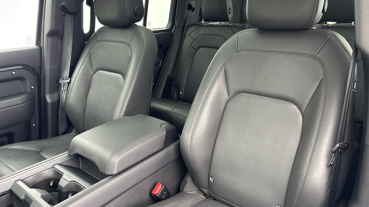 Used Land Rover Defender 2024 for sale - 77906142: Photo 7