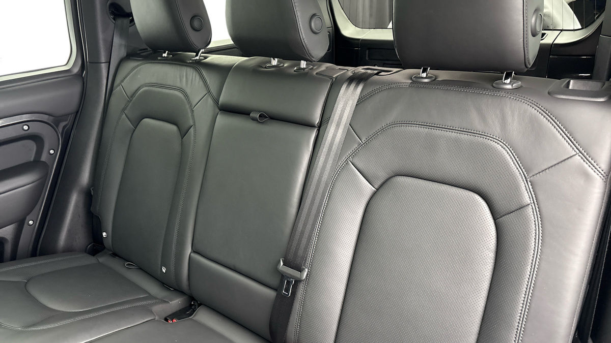 Used Land Rover Defender 2024 for sale - 77906142: Photo 8