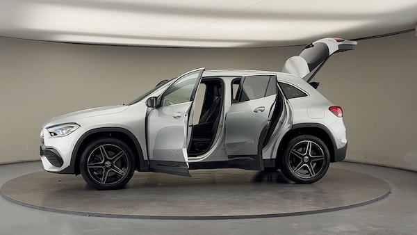 Used Mercedes-Benz GLA 2023 for sale - 75987100: Photo 47