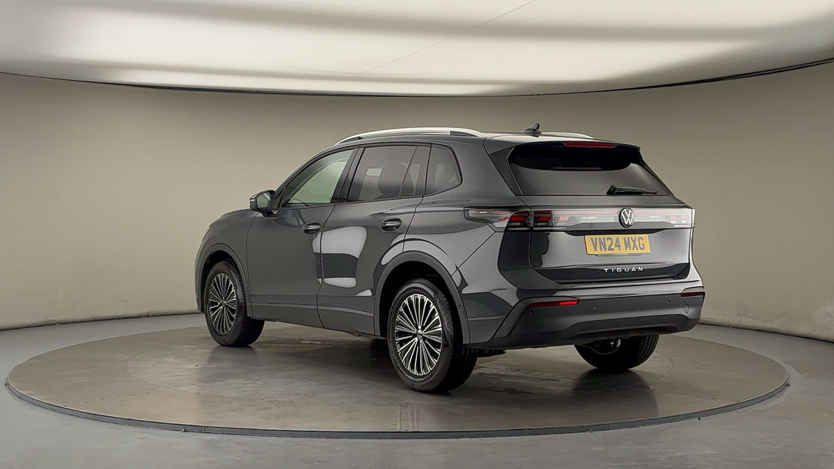 Used Volkswagen Tiguan 2024 for sale - 76163829: Photo 2