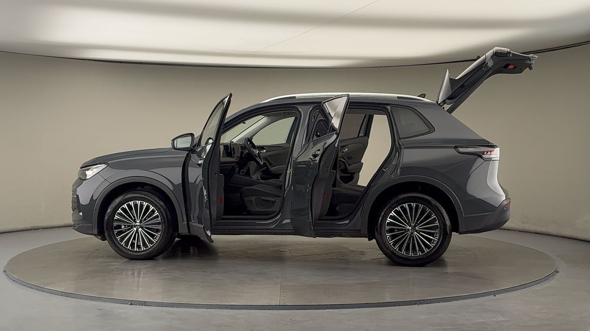 Used Volkswagen Tiguan 2024 for sale - 76163829: Photo 46