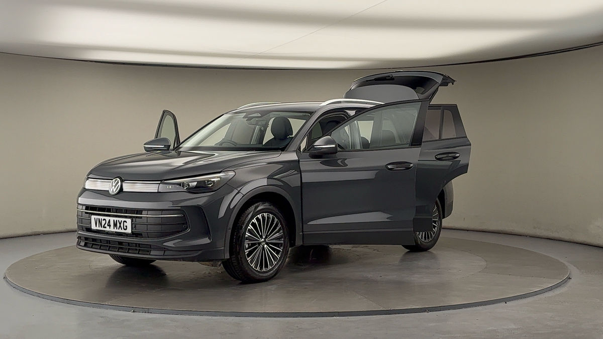 Used Volkswagen Tiguan 2024 for sale - 76163829: Photo 49