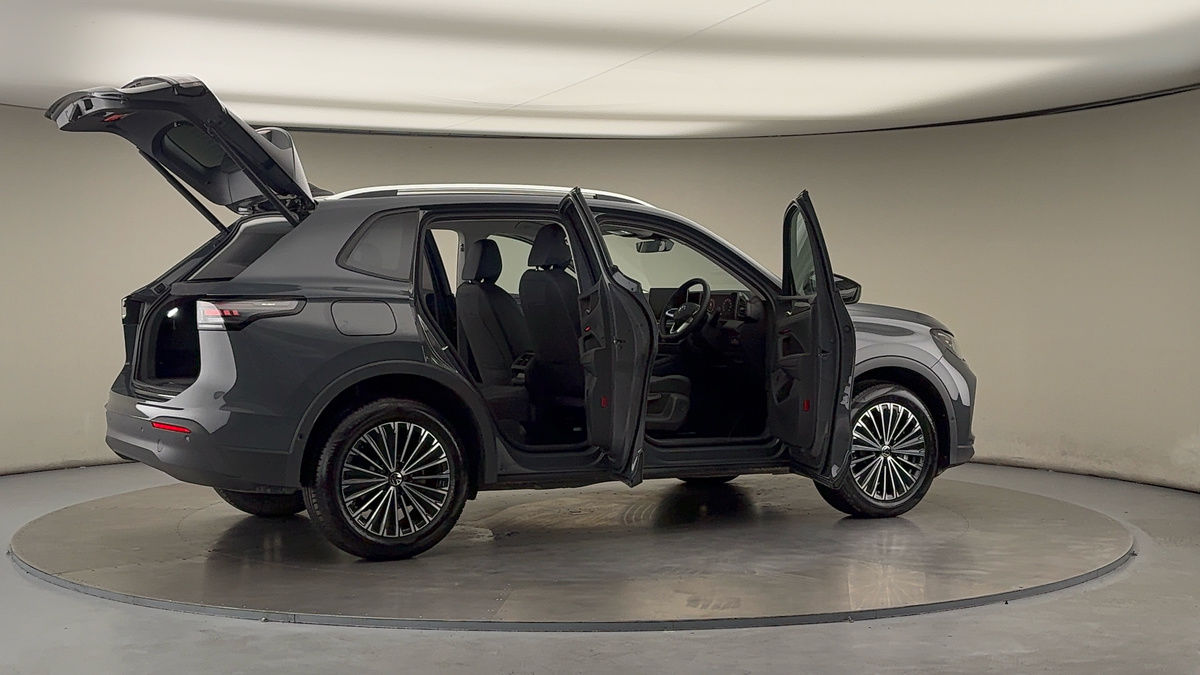 Used Volkswagen Tiguan 2024 for sale - 76163829: Photo 57