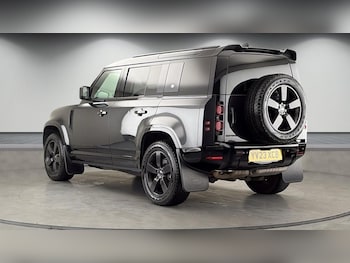 Used Land Rover Defender 110 2023 for sale - 78228425: Photo