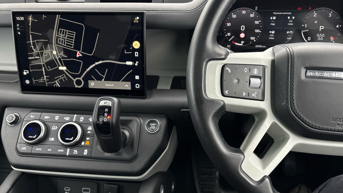 Used Land Rover Defender 110 2024 for sale - 76643159: Photo 13