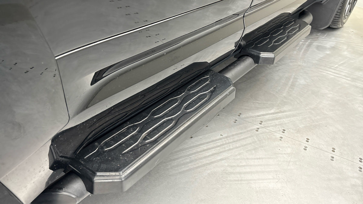 Used Land Rover Defender 110 2024 for sale - 76643159: Photo 25