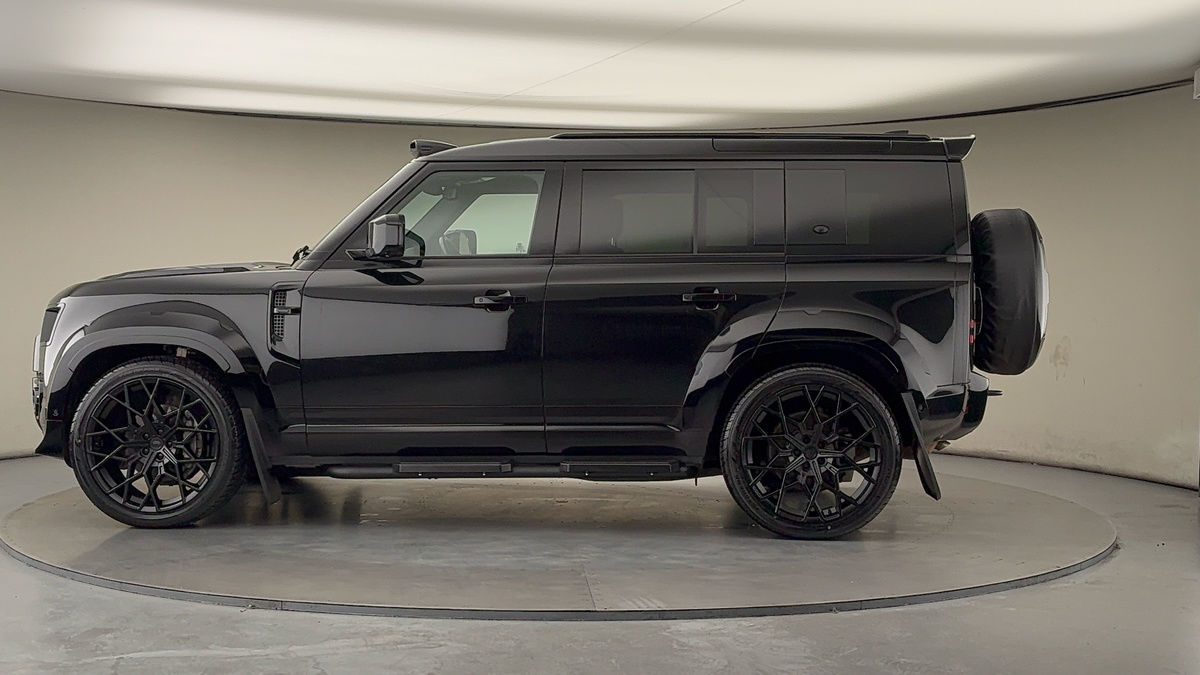 Used Land Rover Defender 110 2024 for sale - 76643159: Photo 35