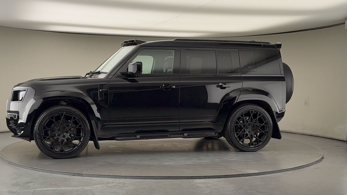 Used Land Rover Defender 110 2024 for sale - 76643159: Photo 36