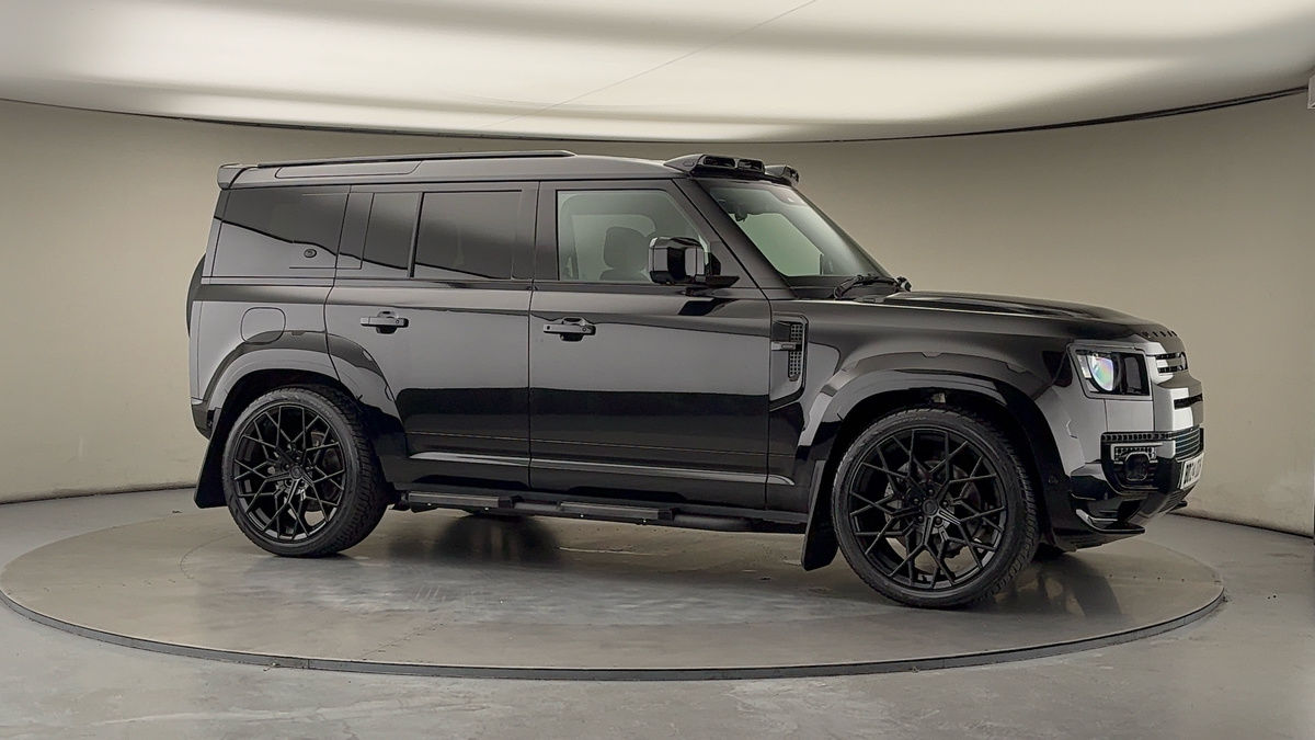 Used Land Rover Defender 110 2024 for sale - 76643159: Photo 43