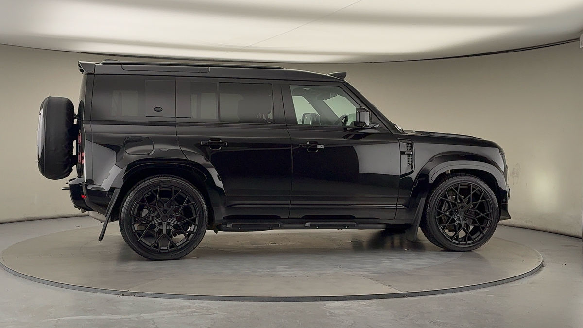 Used Land Rover Defender 110 2024 for sale - 76643159: Photo 45