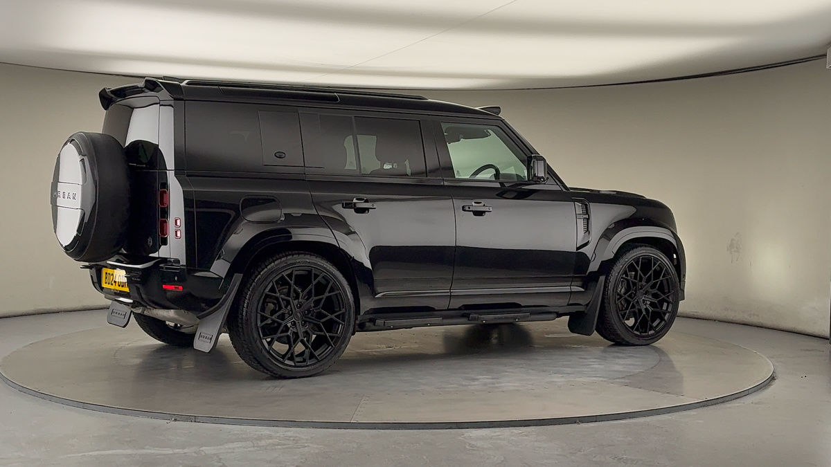 Used Land Rover Defender 110 2024 for sale - 76643159: Photo 46