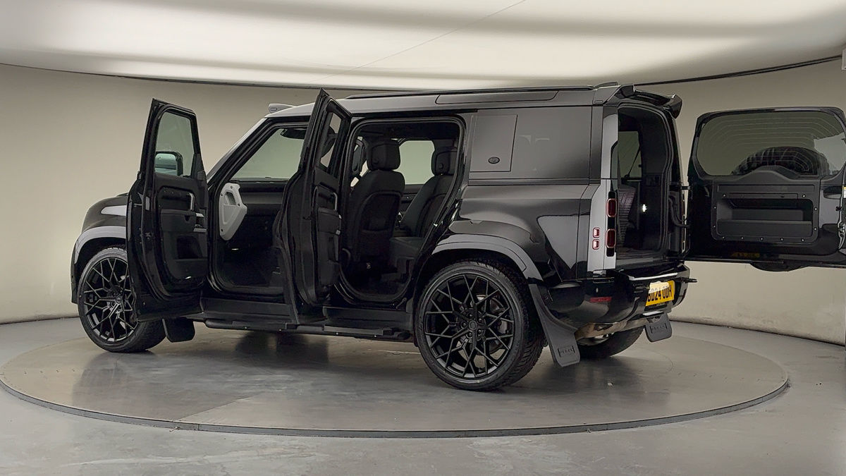 Used Land Rover Defender 110 2024 for sale - 76643159: Photo 53