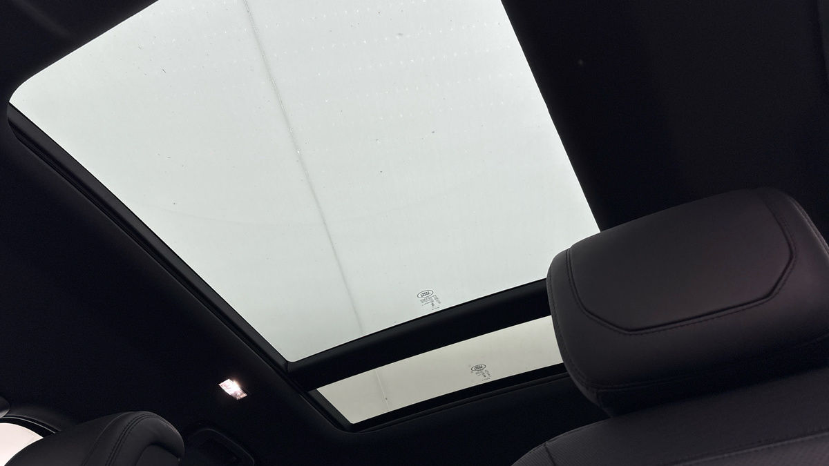 Used Land Rover Defender 110 2024 for sale - 76643159: Photo 6