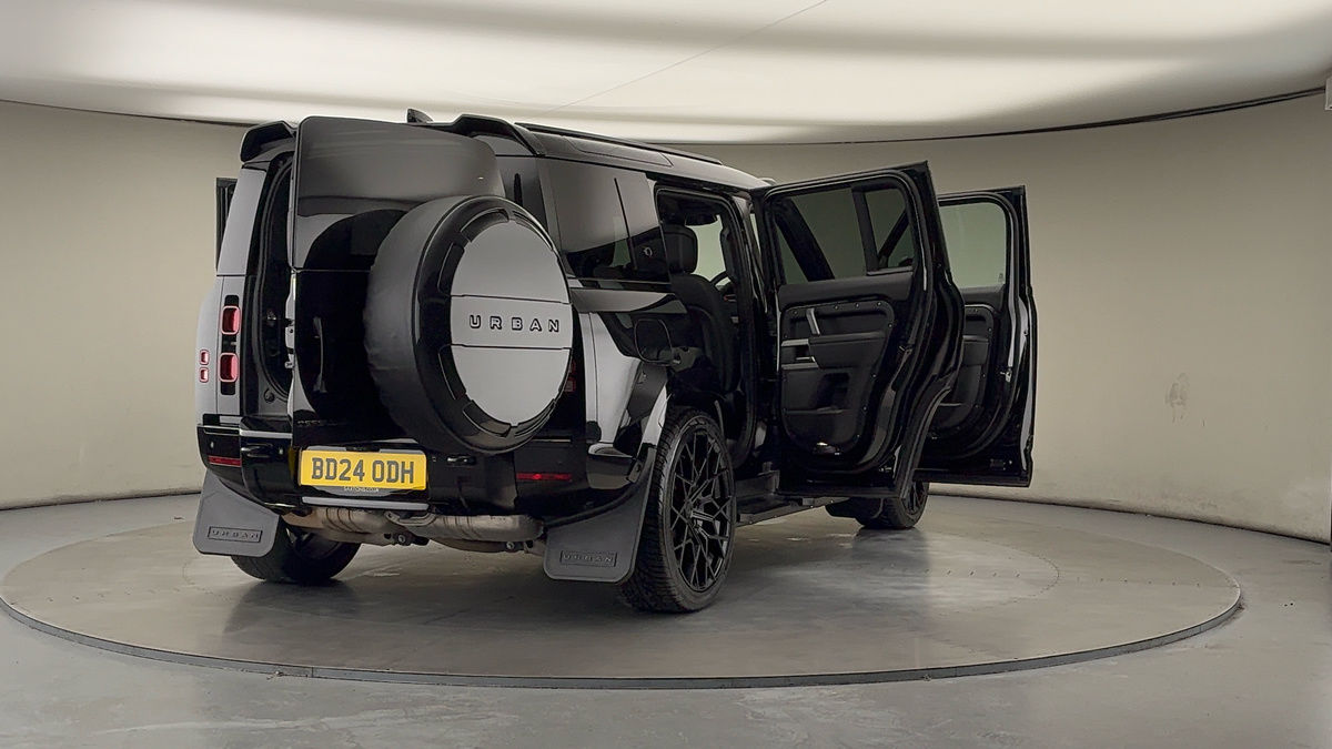 Used Land Rover Defender 110 2024 for sale - 76643159: Photo 67