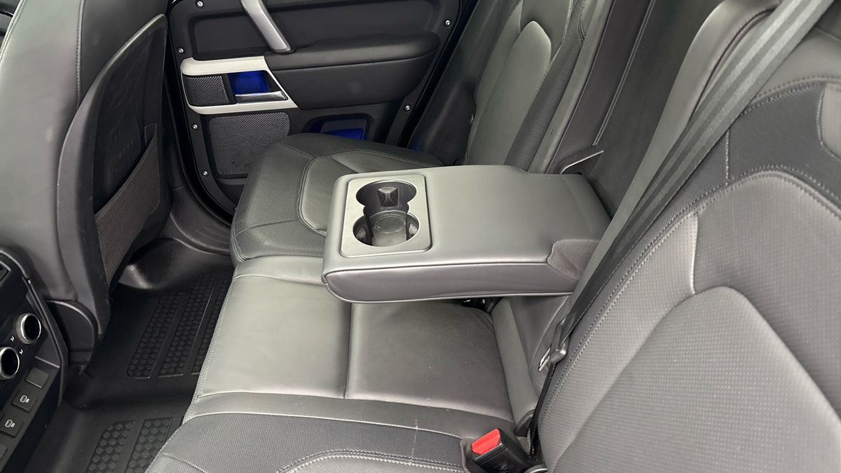 Used Land Rover Defender 110 2024 for sale - 76643159: Photo 9