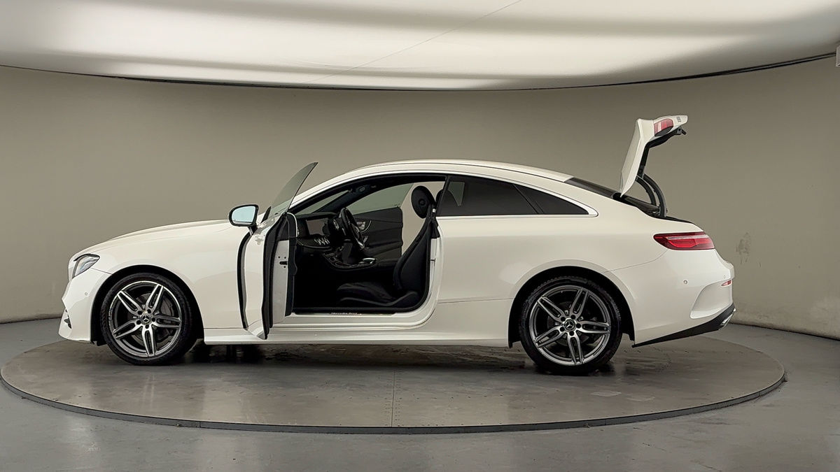 Used Mercedes-Benz E Class 2020 for sale - 76962991: Photo 47