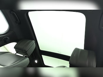 Used Land Rover Range Rover Velar 2023 for sale - 75474445: Photo