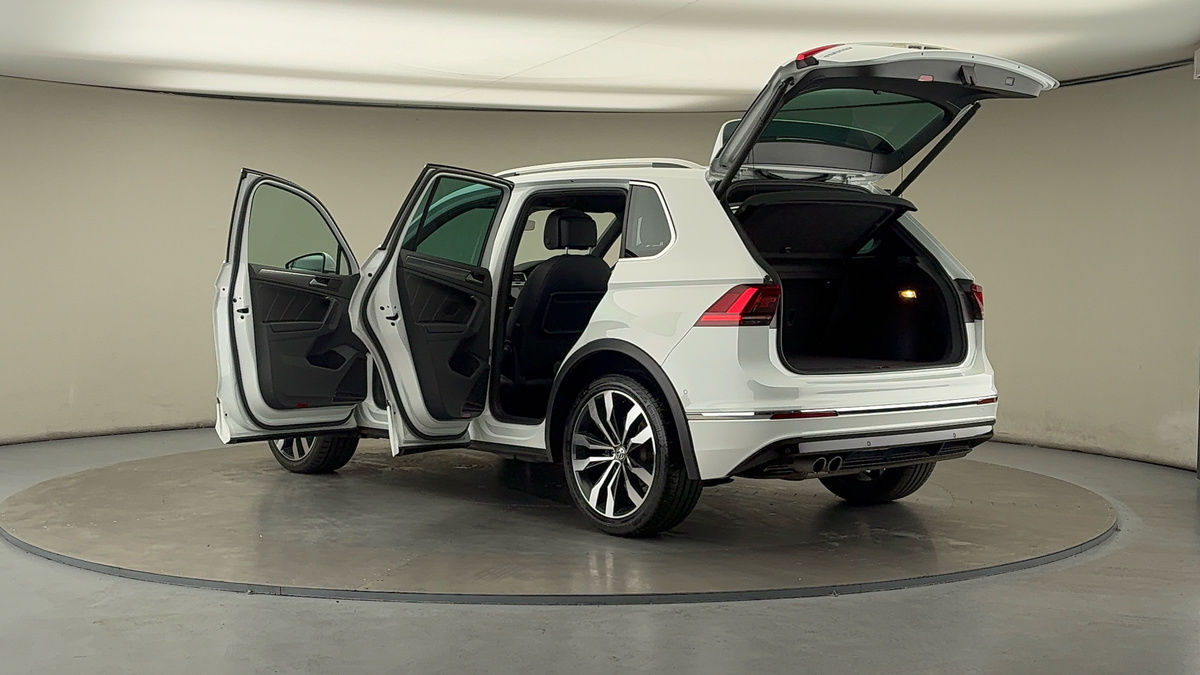 Used Volkswagen Tiguan 2020 for sale - 76106452: Photo 50