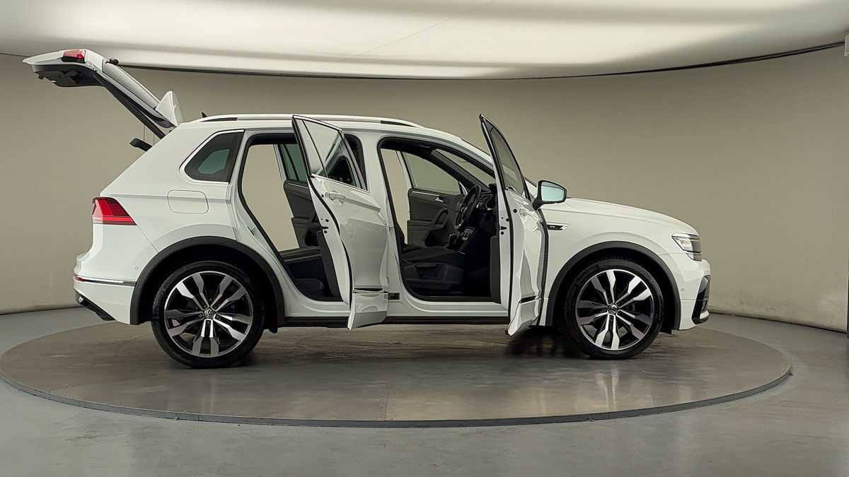 Used Volkswagen Tiguan 2020 for sale - 76106452: Photo 63