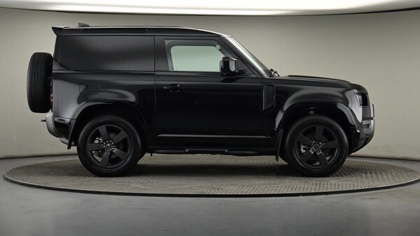 Used Land Rover Defender 90 2024 for sale - 75265568: Photo 24