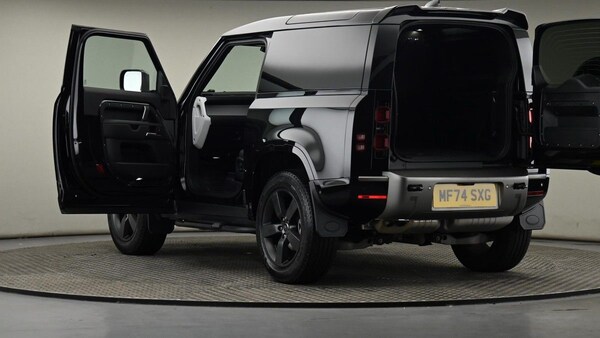 Used Land Rover Defender 90 2024 for sale - 75265568: Photo 26