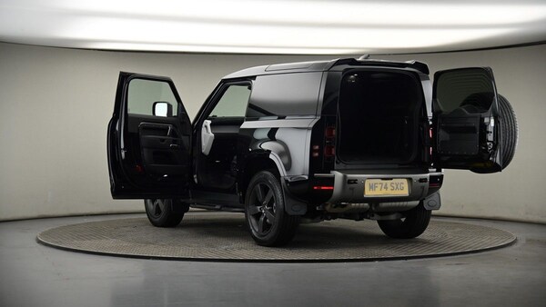 Used Land Rover Defender 90 2024 for sale - 75265568: Photo 5