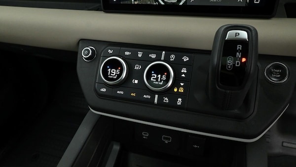 Used Land Rover Defender 110 2022 for sale - 74251554: Photo 12